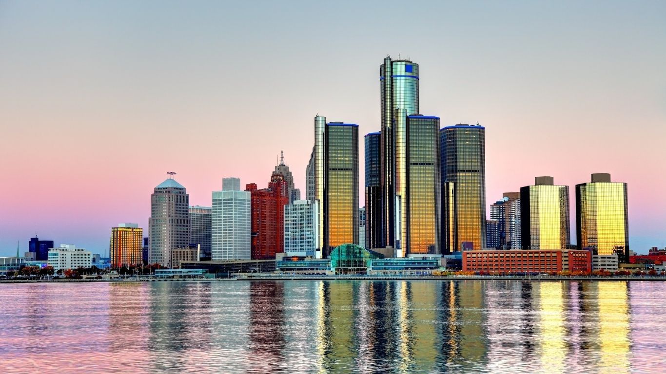 Detroit skyline at sunset